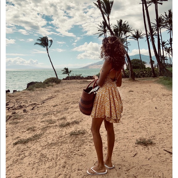 Meet your Posher, Alysia - Picture 3 of 3